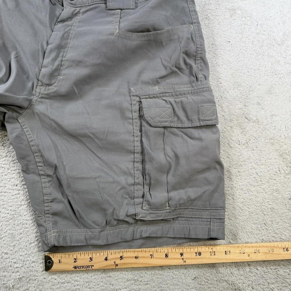 Duluth Trading Co no noticeable